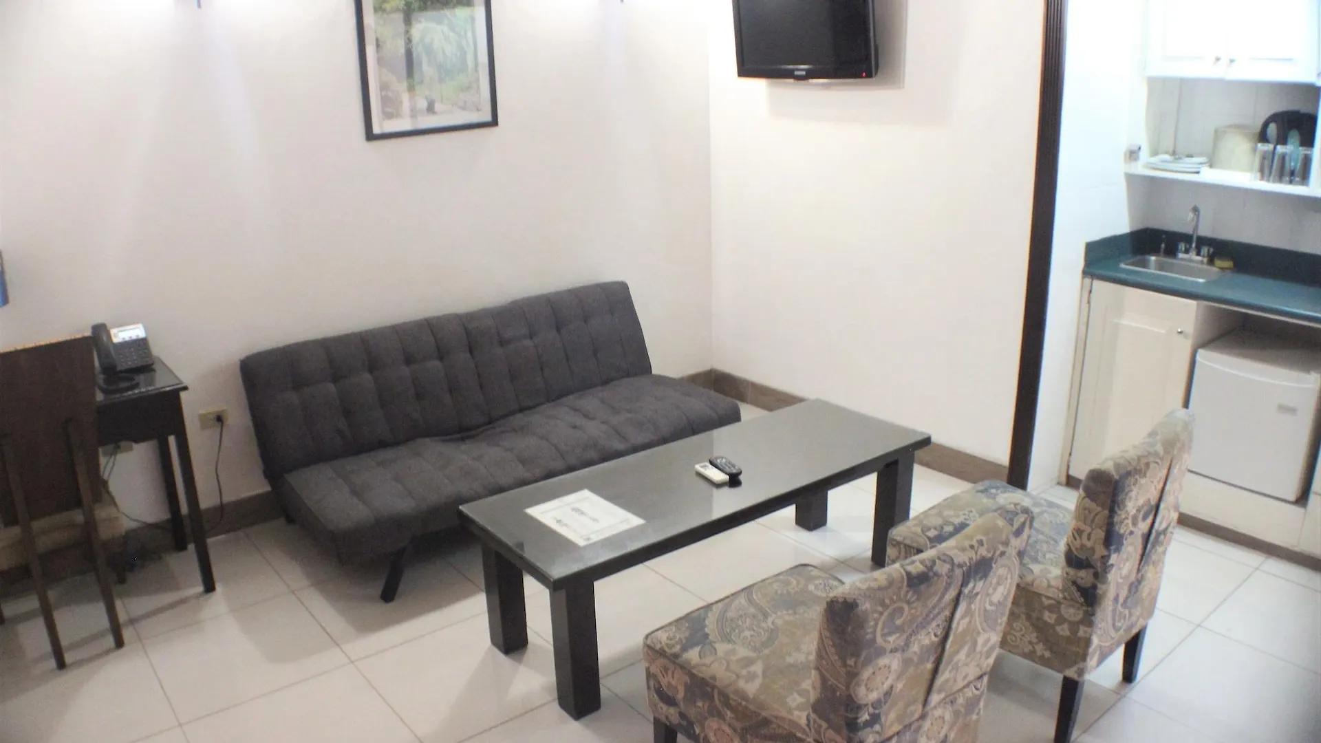 קינגסטון Altamont Court Hotel