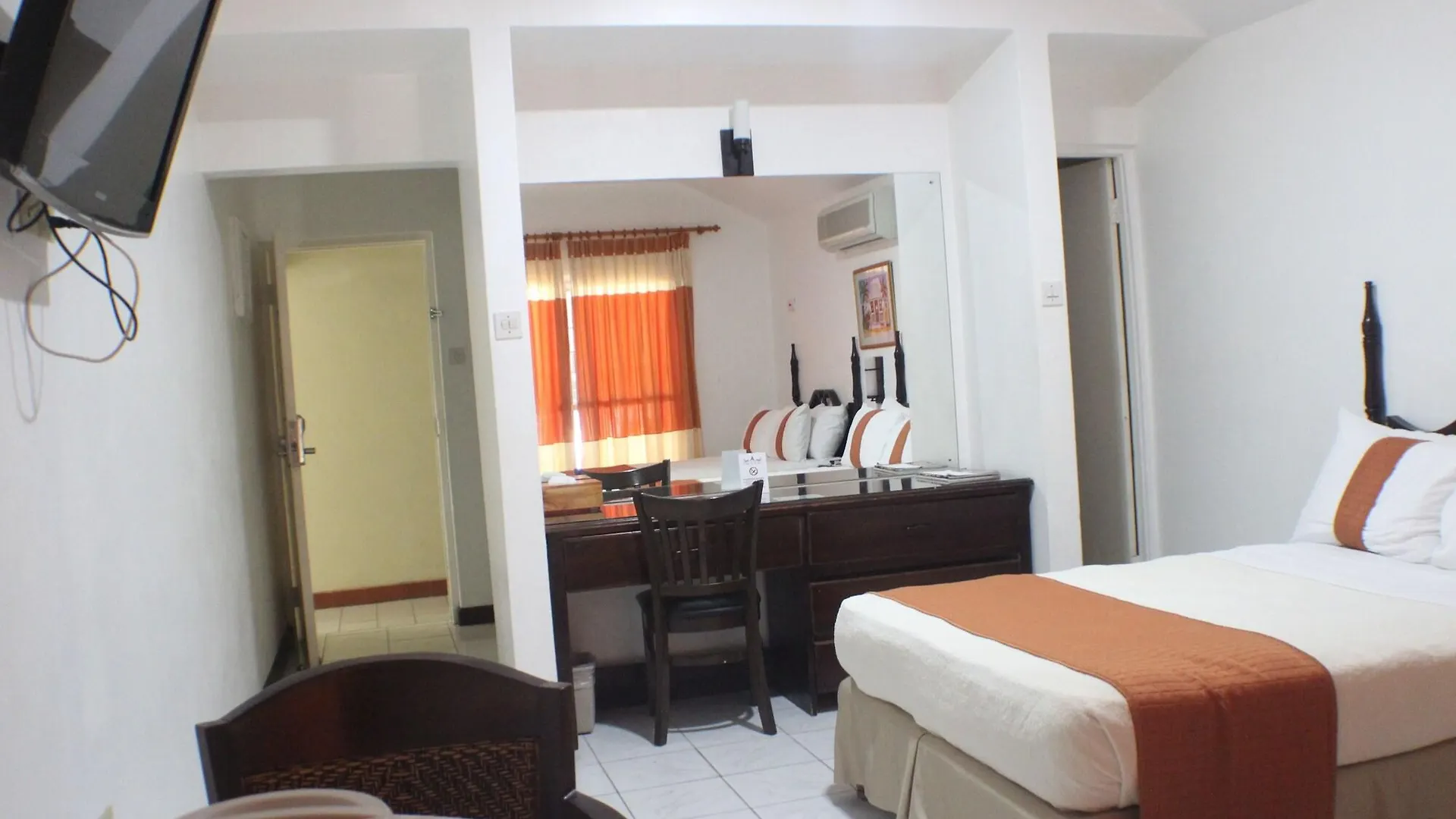 קינגסטון Altamont Court Hotel 3*,  ג'מייקה