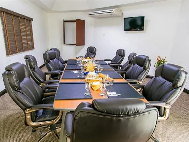 קינגסטון Altamont Court Hotel ג'מייקה